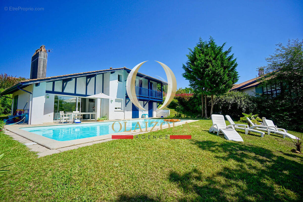 Maison à BASSUSSARRY