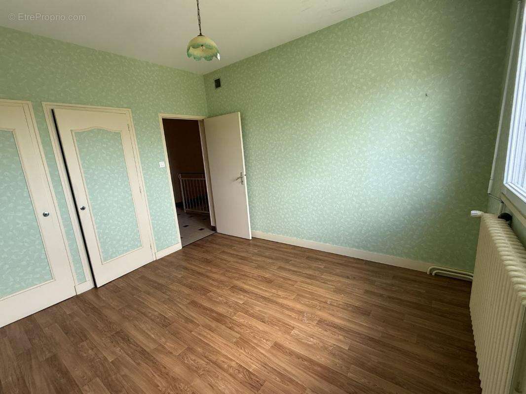 Maison à SAINT-BRICE-SUR-VIENNE