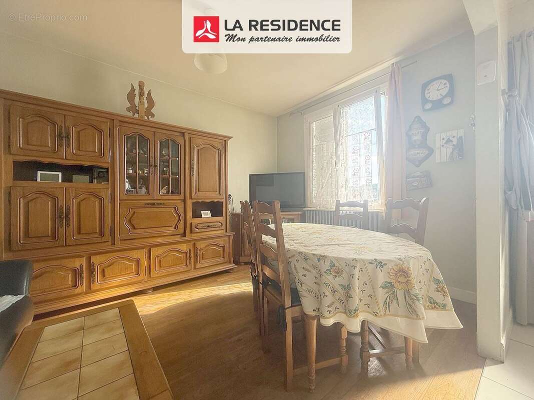 Maison à BENNECOURT