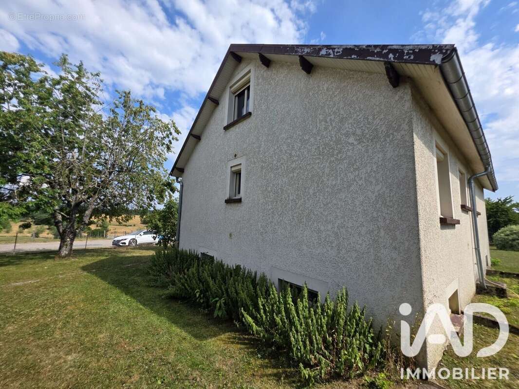 Maison 96 m² à Anchenoncourt-Et-Chazel  - photo 5