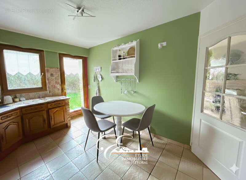 Maison à BAYENGHEM-LES-EPERLECQUES