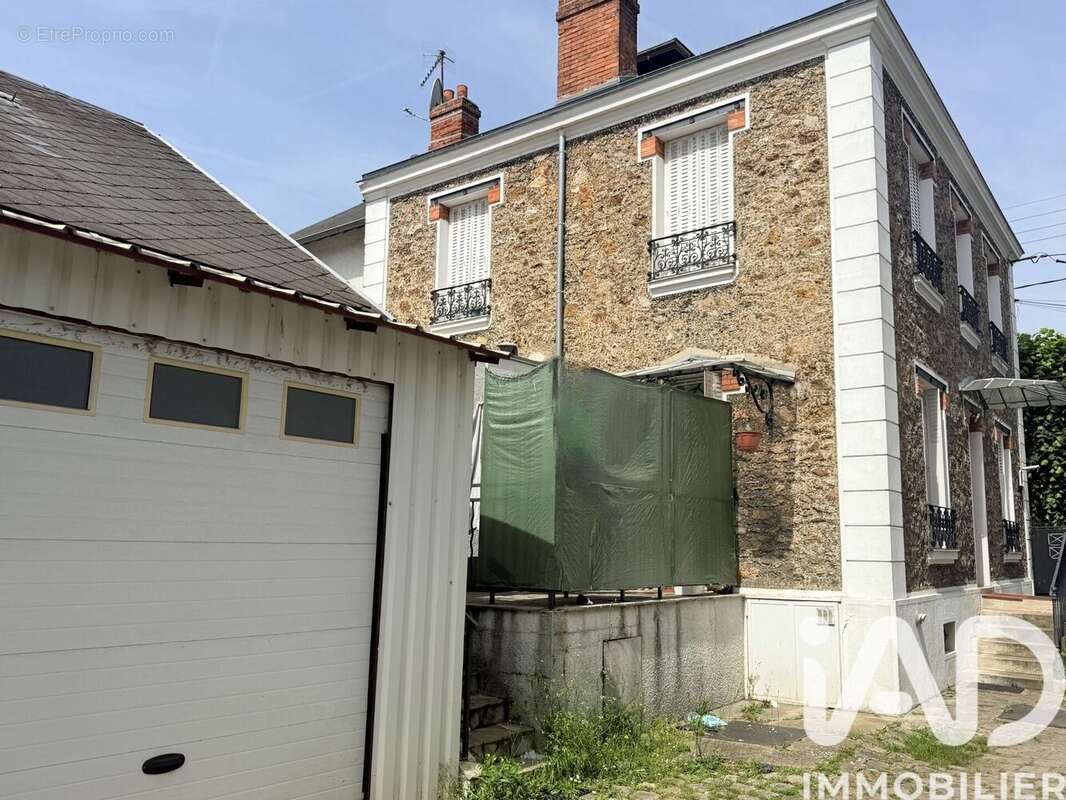 Photo 3 - Maison à CORBEIL-ESSONNES