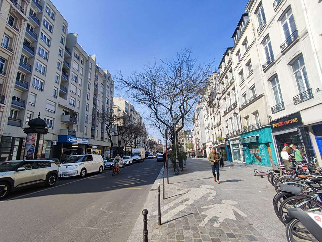 Autre à PARIS-3E