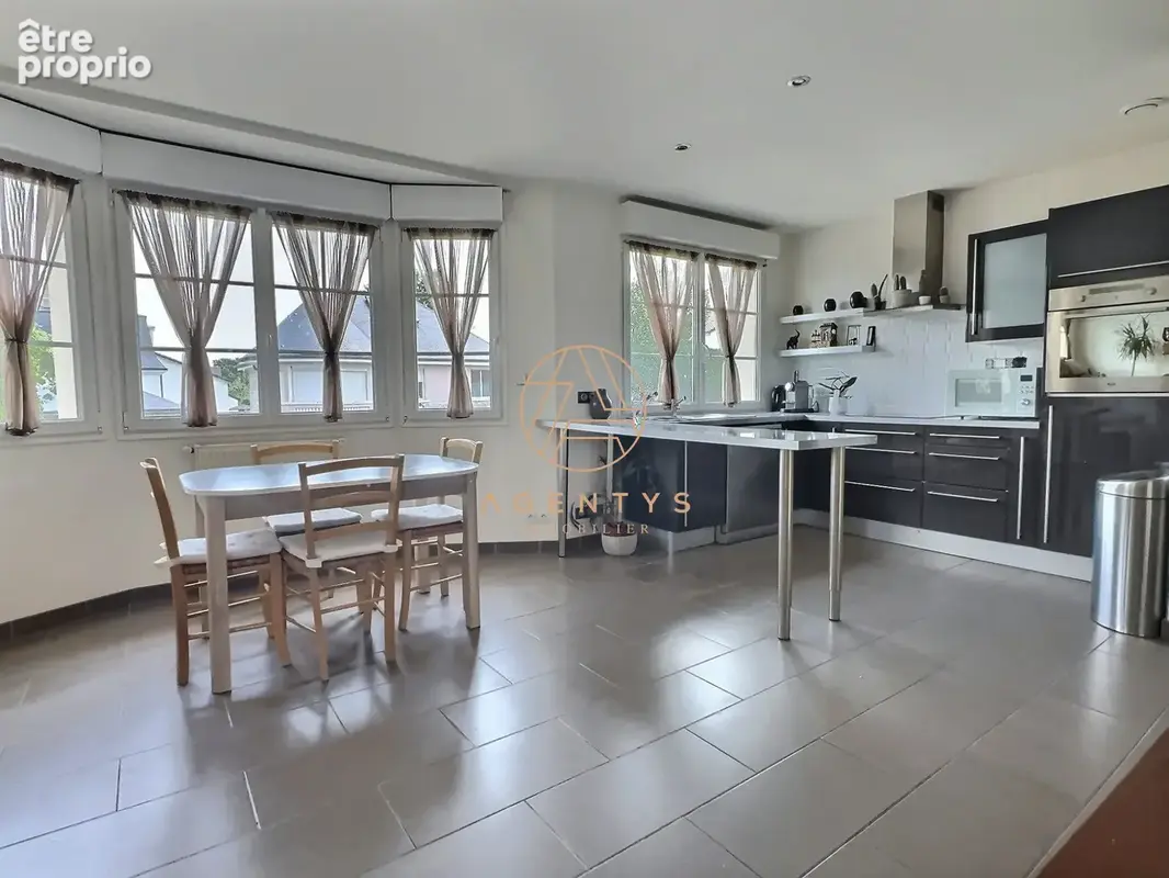 Maison 7 pièces 157 m² à vendre à Le Plessis-Trevise (94420) - photo 8