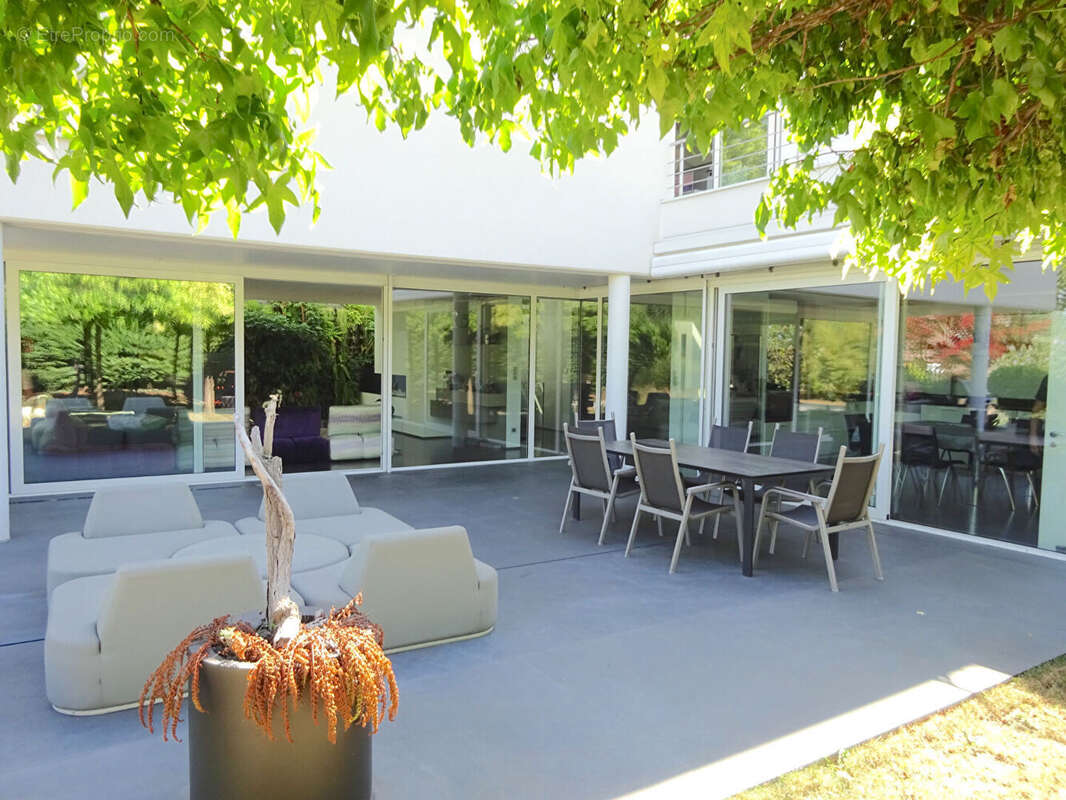 Villa Mulhouse 6 pièce(s) 260 m2 - photo 2