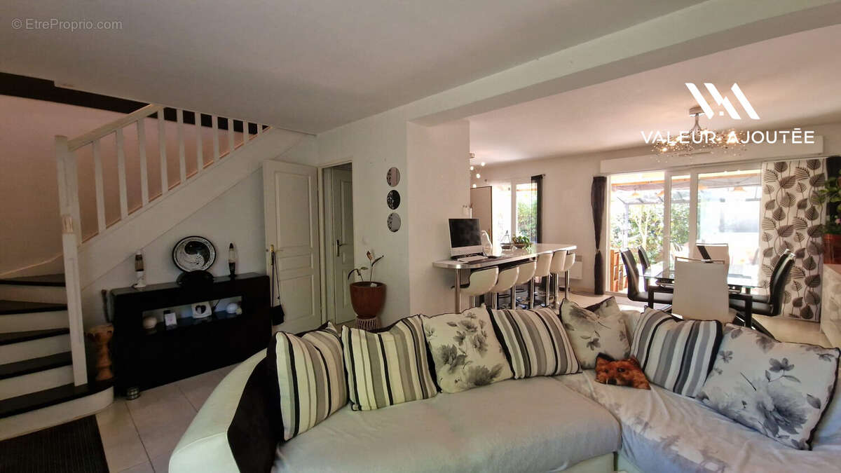 Maison 95 m² à Rousset  - photo 3