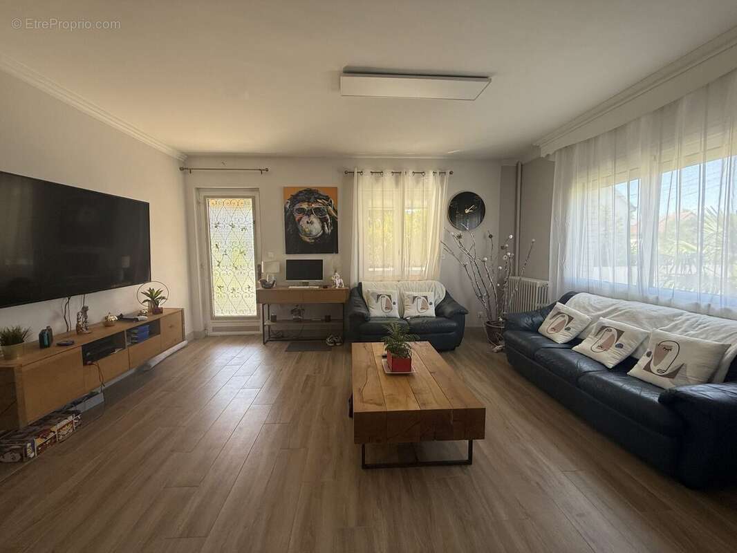 Maison 156 m² à Fleury-Les-Aubrais  - photo 3