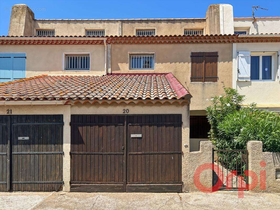 A vendre : Pavillon avec terrasse sans vis à vis à 700 m du port - photo 12
