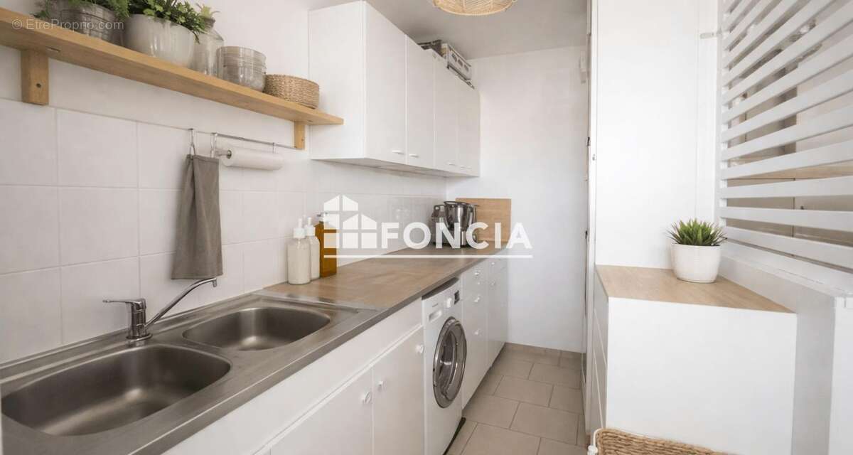 Appartement à MONTREUIL-JUIGNE