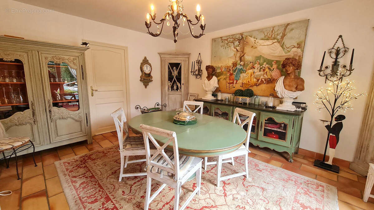 Maison à VILLENEUVE-LES-AVIGNON