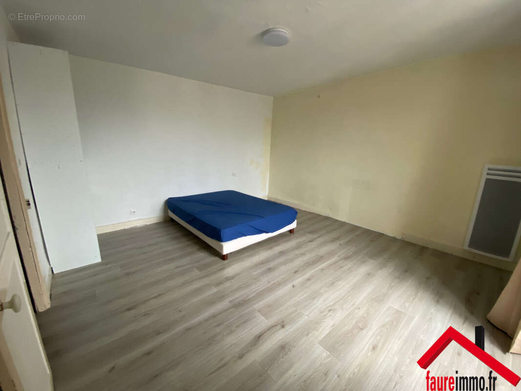 Appartement à JUILLAC