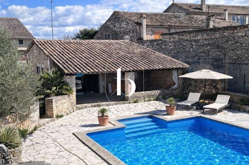 Maison à ORGNAC-L'AVEN