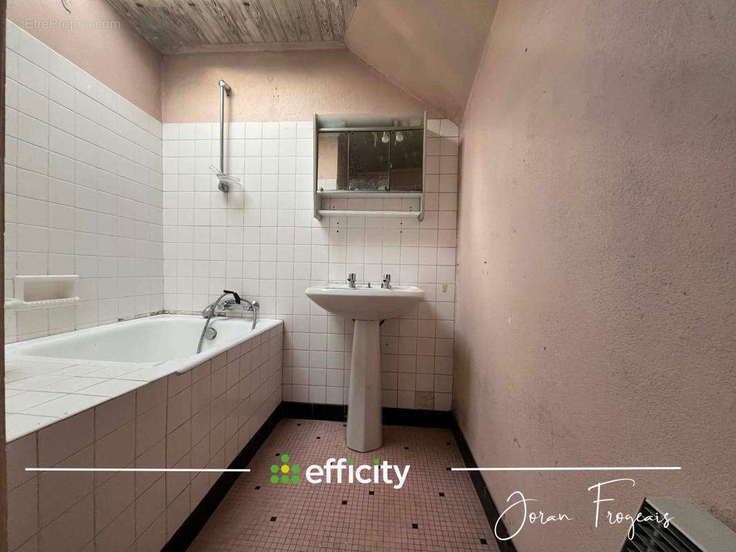 Maison à BAIN-DE-BRETAGNE