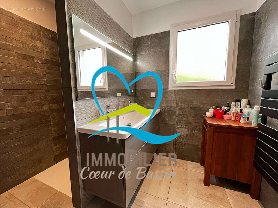 Maison Andernos Les Bains 3 pièce(s) 106 m2 - photo 9
