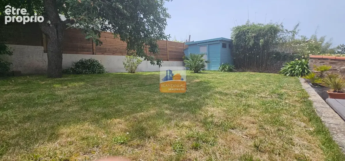 La montagne, en plein bourg, maison en pierre 4 chambres, terrain 345 m² - photo 15