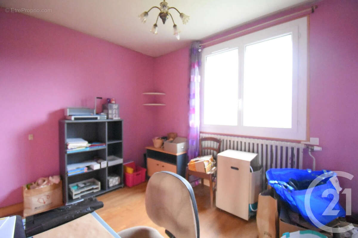 Maison 108 m² à Cusset  - photo 4