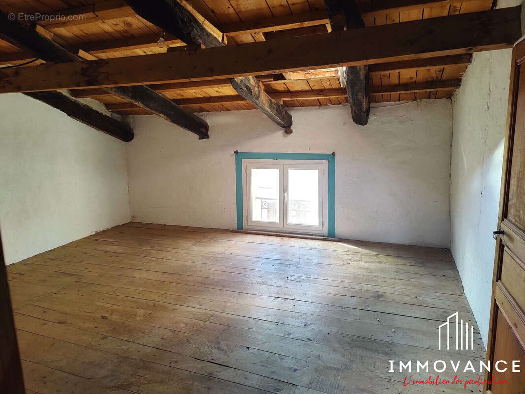 Maison à VIOLS-LE-FORT