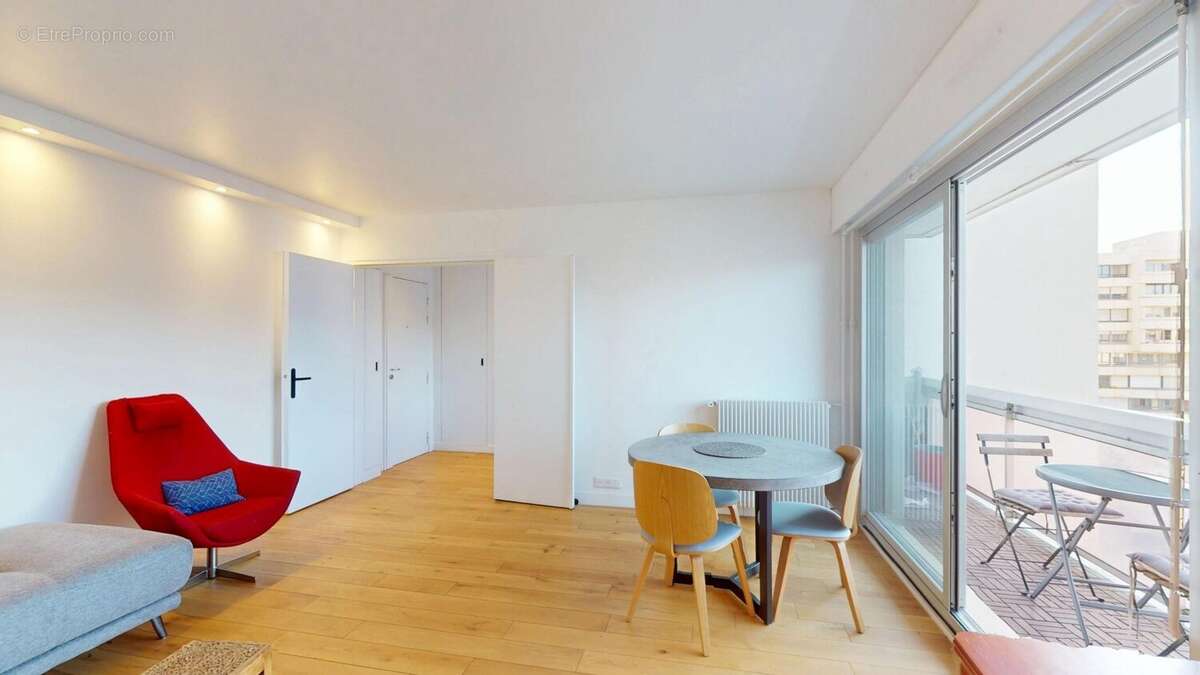 Appartement à PARIS-19E