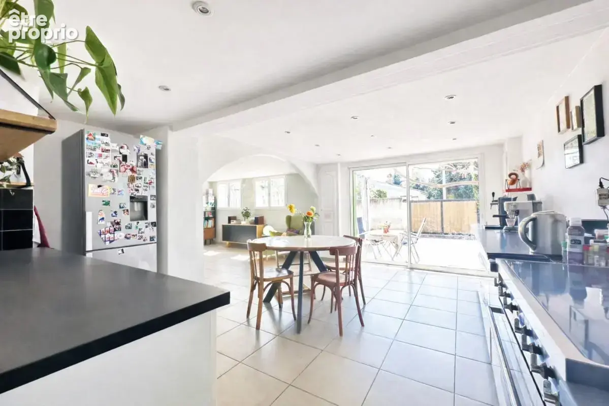 Maison 163 m² à Villeneuve-Les-Avignon  - photo 4