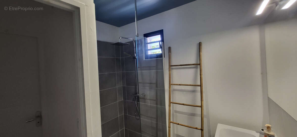 Appartement à LE MOULE