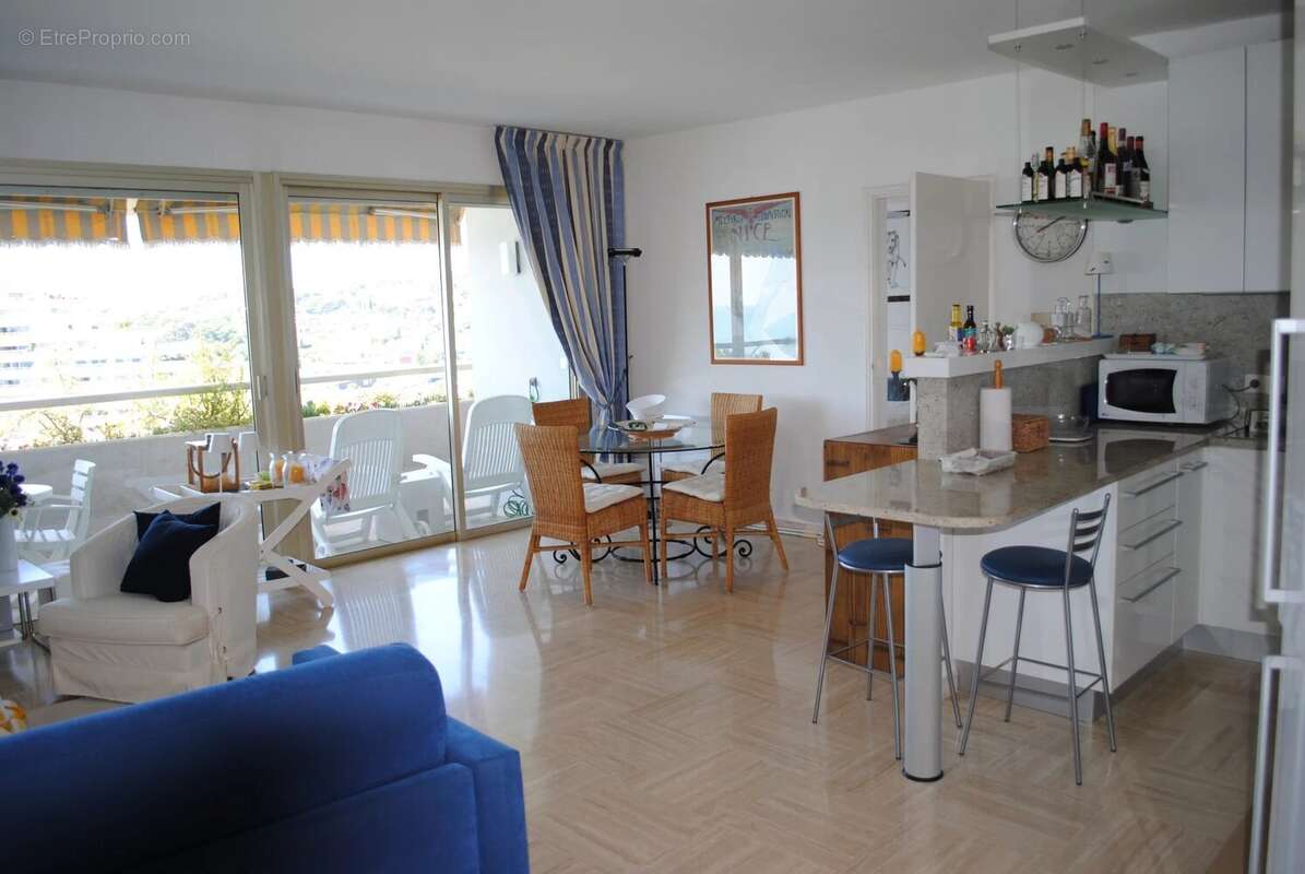 Appartement à VILLENEUVE-LOUBET