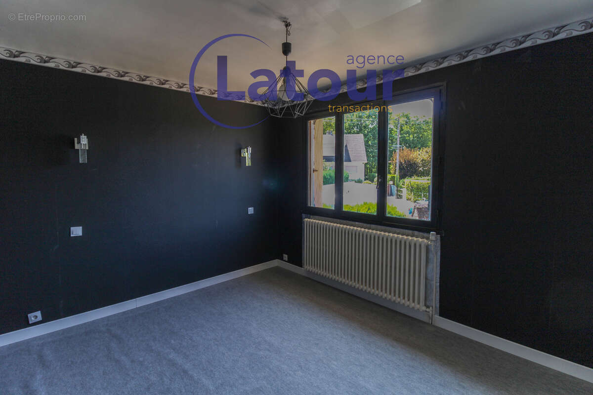 A VERNOUILLET, Maison de 6 pièces, 5 chambres, 133 m2 - photo 5