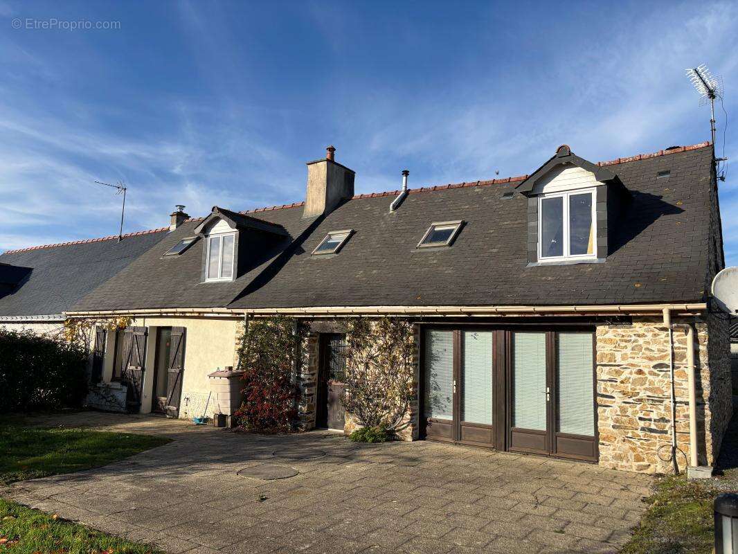 Maison à SAINT-AUBIN-DES-CHATEAUX