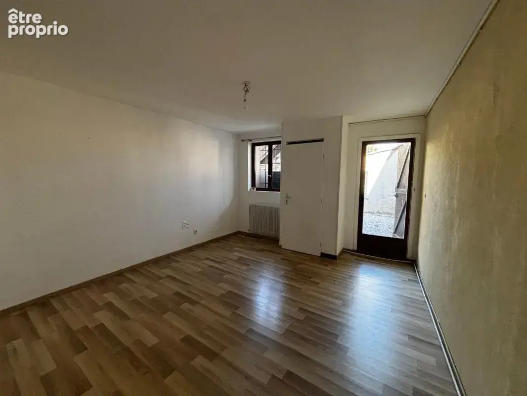 Duplex 3 chambres avec cour et garage - photo 5