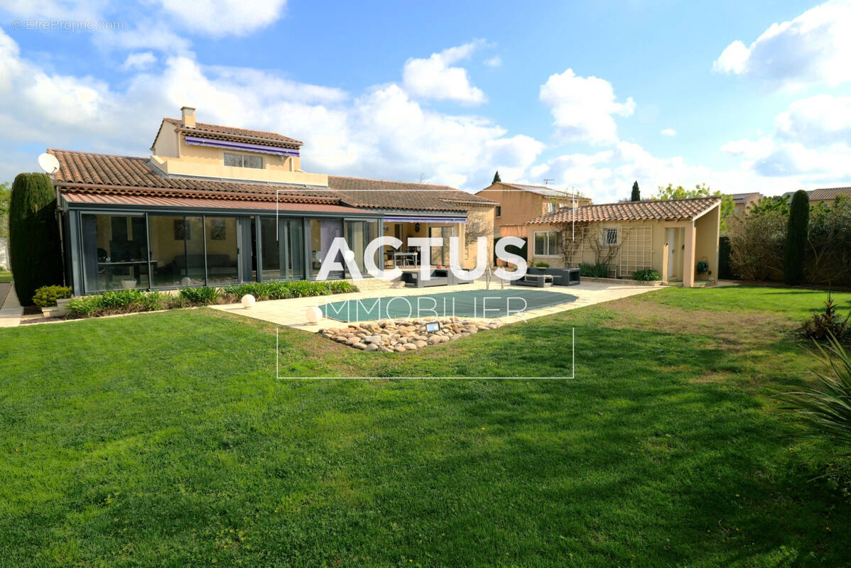 Maison à SALON-DE-PROVENCE