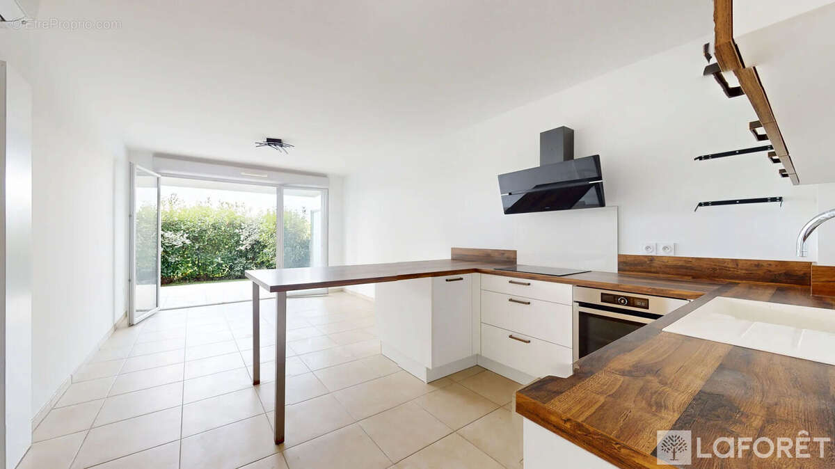 Appartement à PUGET-SUR-ARGENS