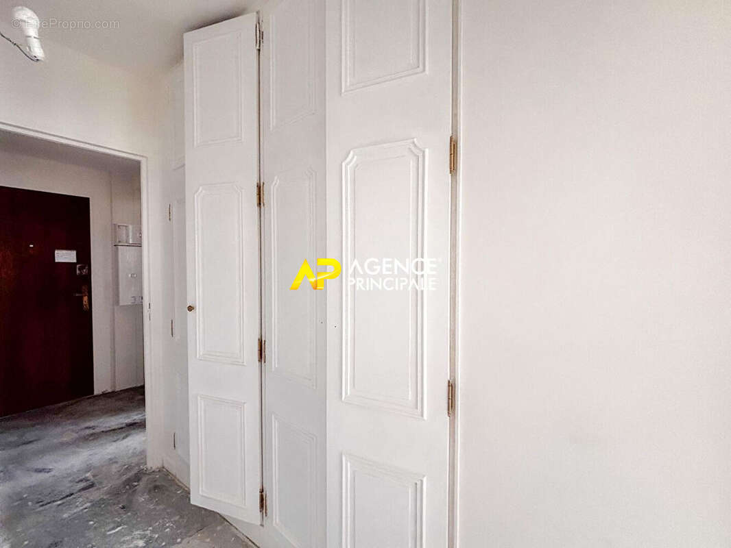 Appartement à SARTROUVILLE