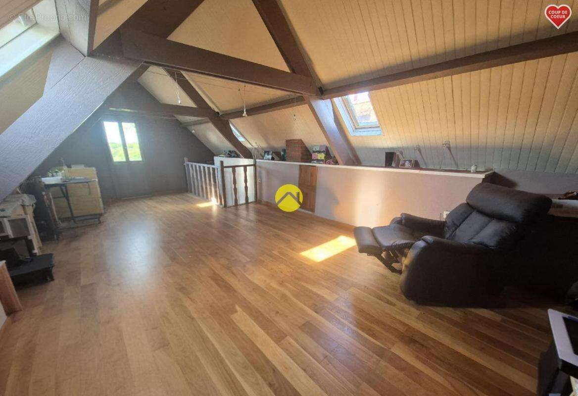 Maison à CHEZAL-BENOIT