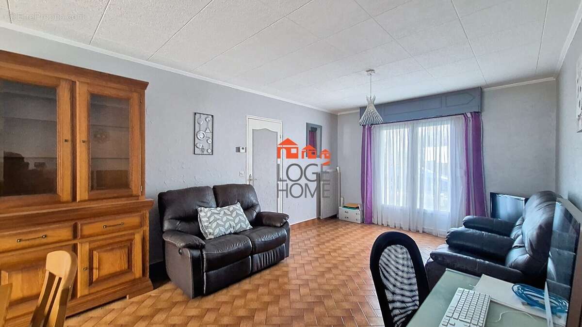 Salon - Maison à BILLY-MONTIGNY