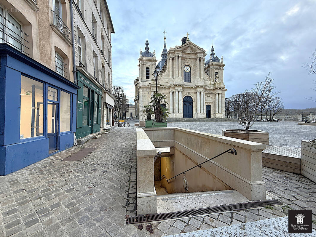Commerce à VERSAILLES