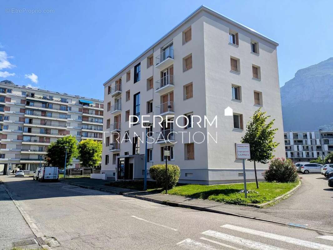 Appartement à SAINT-EGREVE