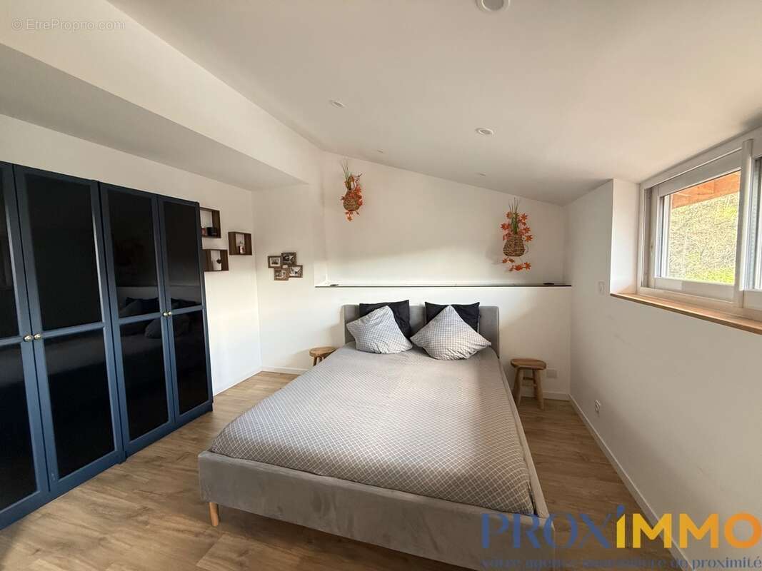 Appartement à RIVES