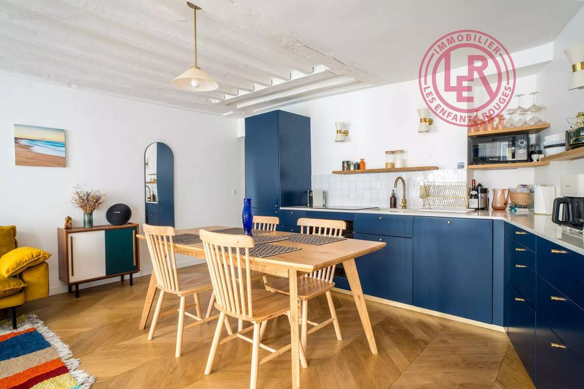 Appartement à PARIS-10E