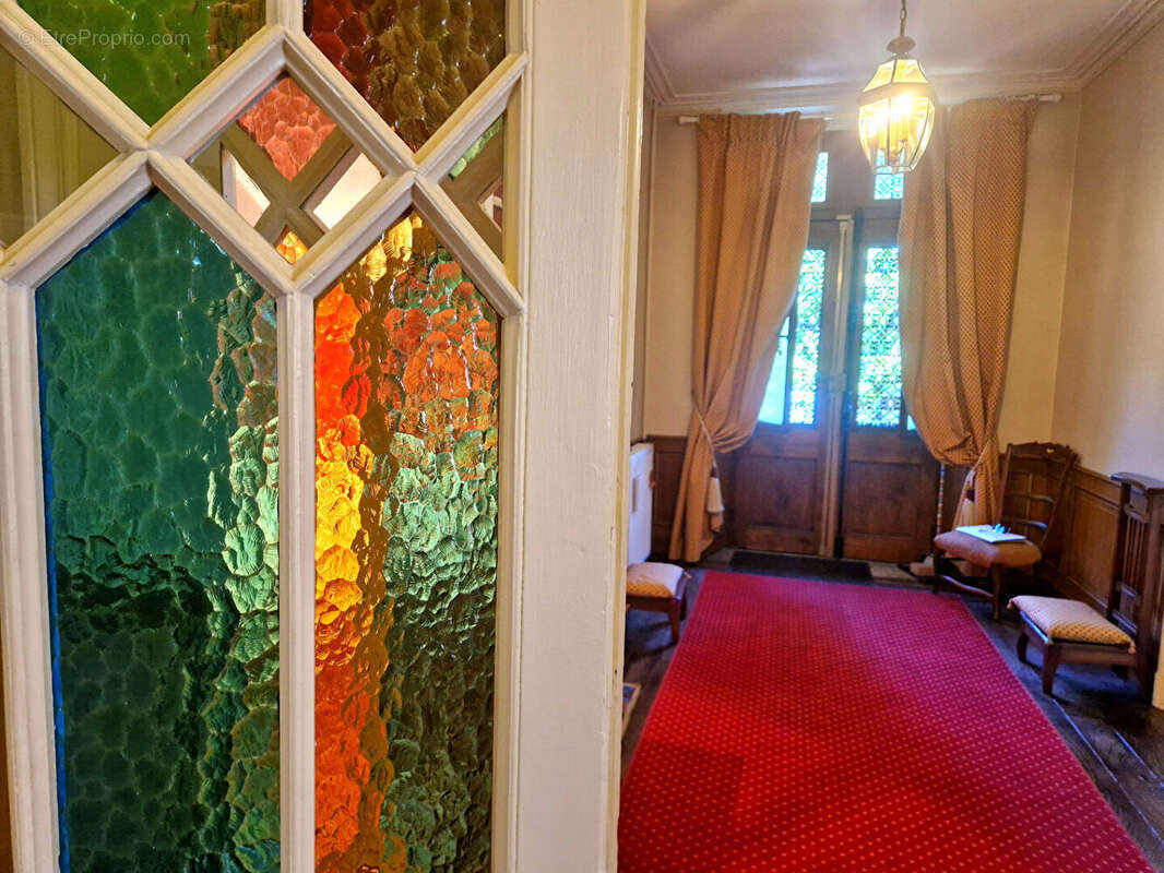 Maison de caractère restaurée avec jardin et garage - photo 6