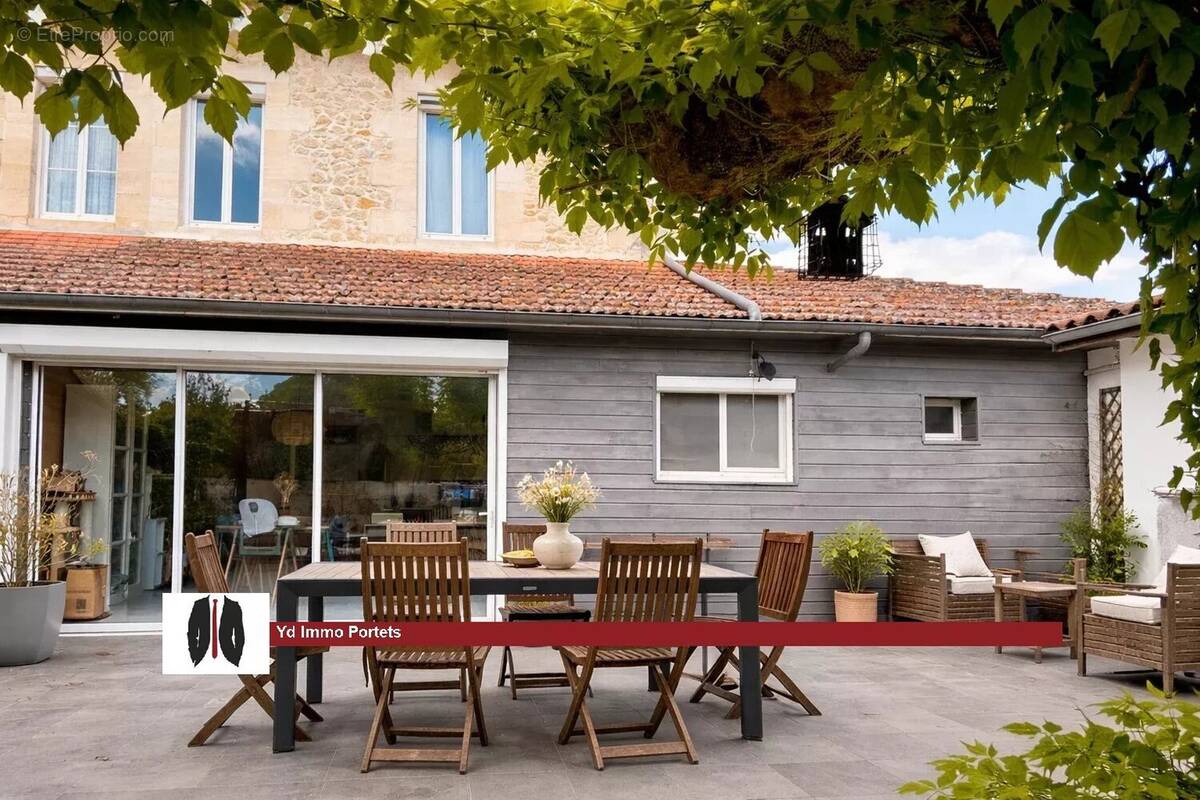 Maison à PORTETS