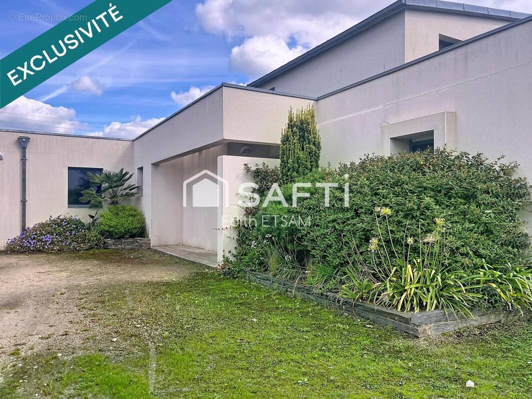 Photo 1 - Maison à PLONEOUR-LANVERN