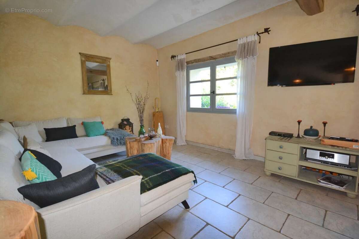 Maison à ROQUEFORT-LES-PINS
