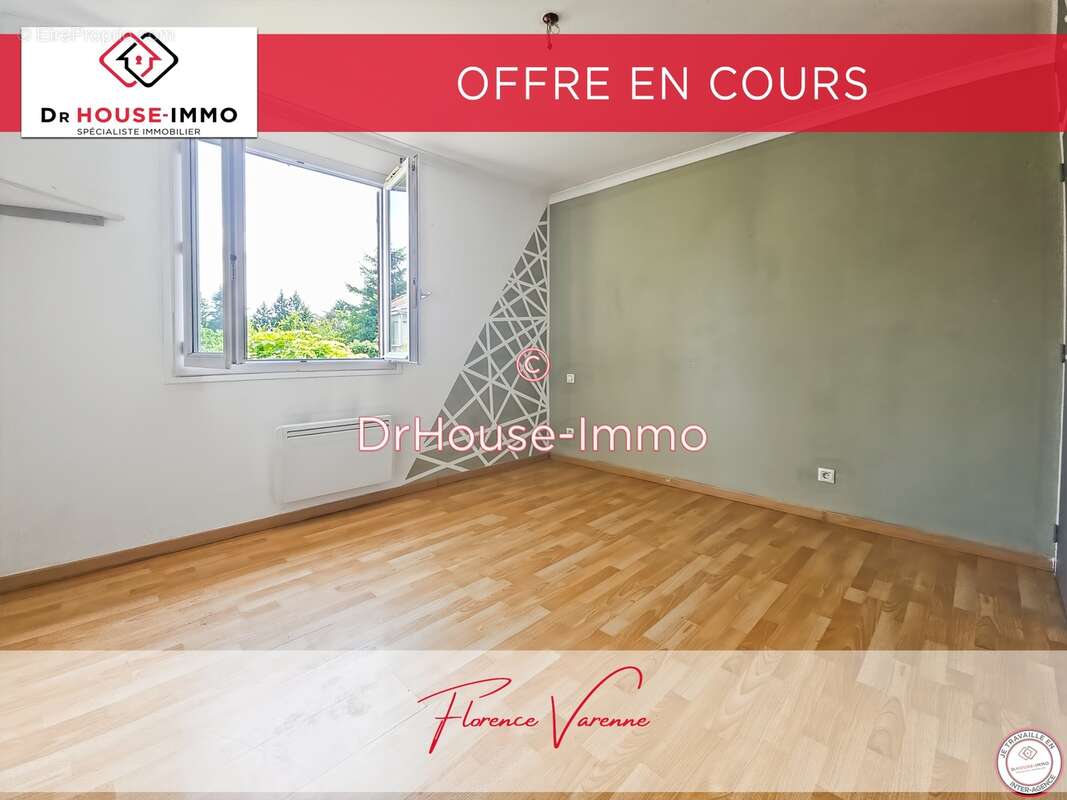 Maison à MONTROND-LES-BAINS