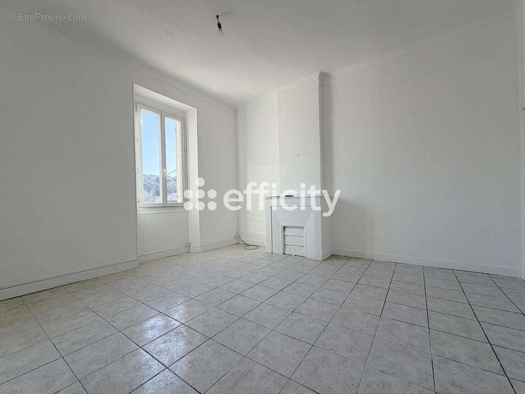 Appartement à MARSEILLE-13E