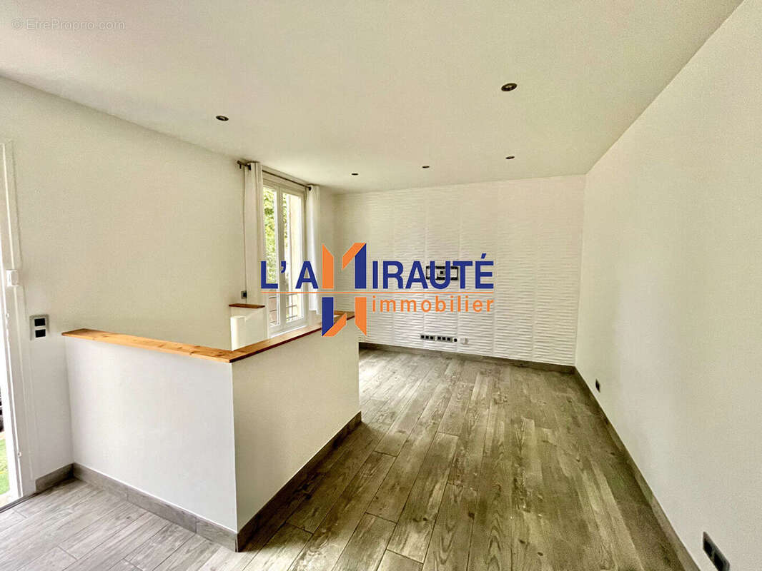 Appartement à CARRIERES-SUR-SEINE