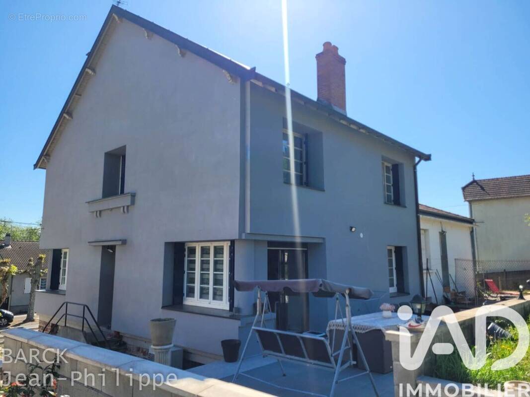 Photo 1 - Maison à MONTLUCON
