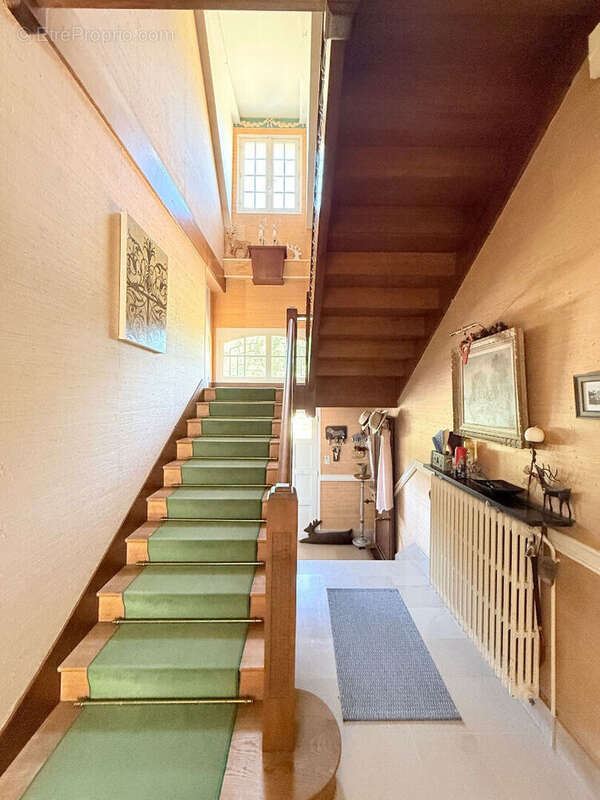 Maison à SERRUELLES