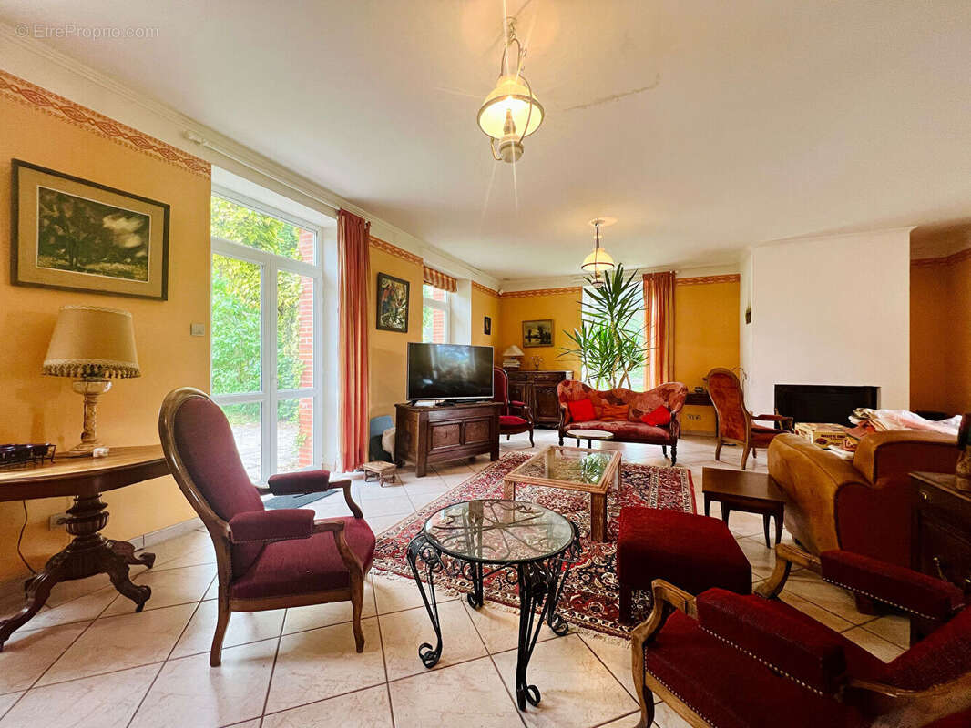 Appartement à GRANGES-SUR-VOLOGNE