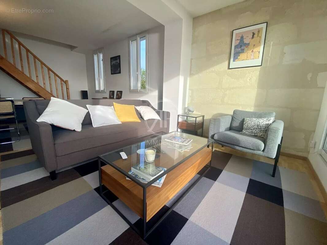 Appartement à VAYRES