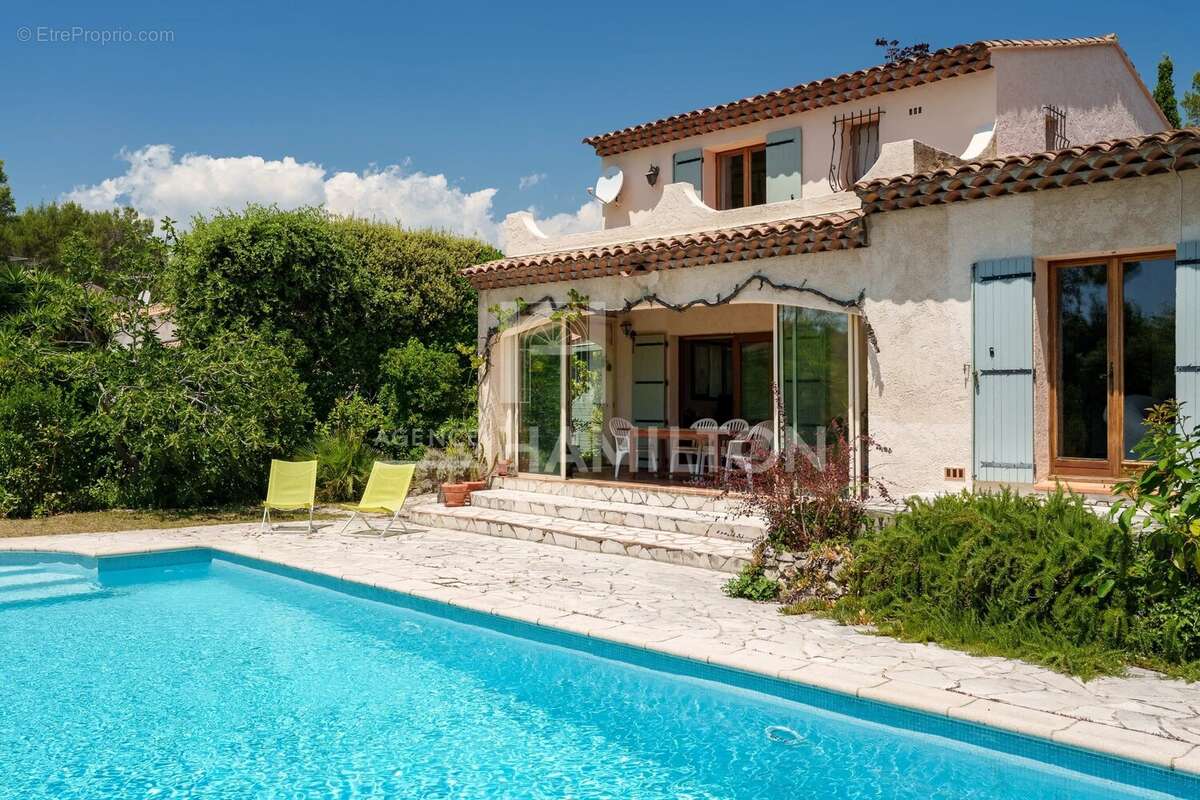 Maison à VALBONNE