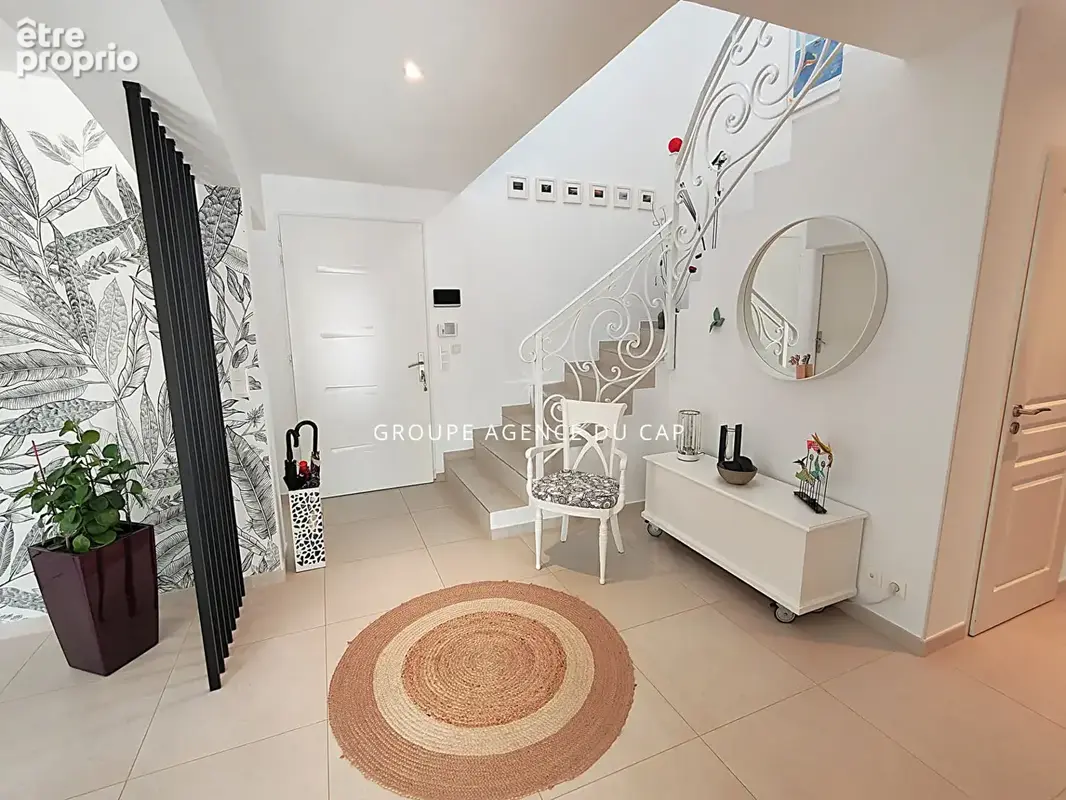 À vendre villa 6 pièces, 185 m² avec 4 chambres piscine et garage, à saint-aygulf - photo 9